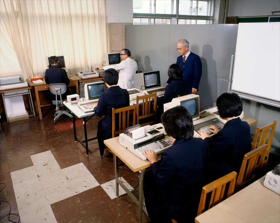 旗の台 付属中高 情報授業（年代不明）