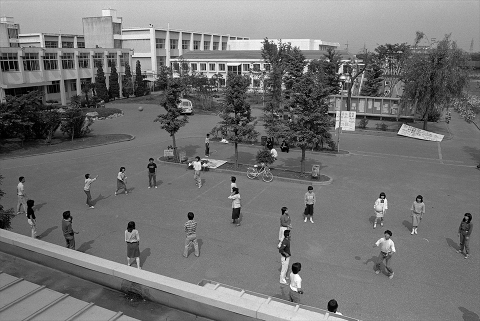 越谷 正門前広場（1980年頃）
