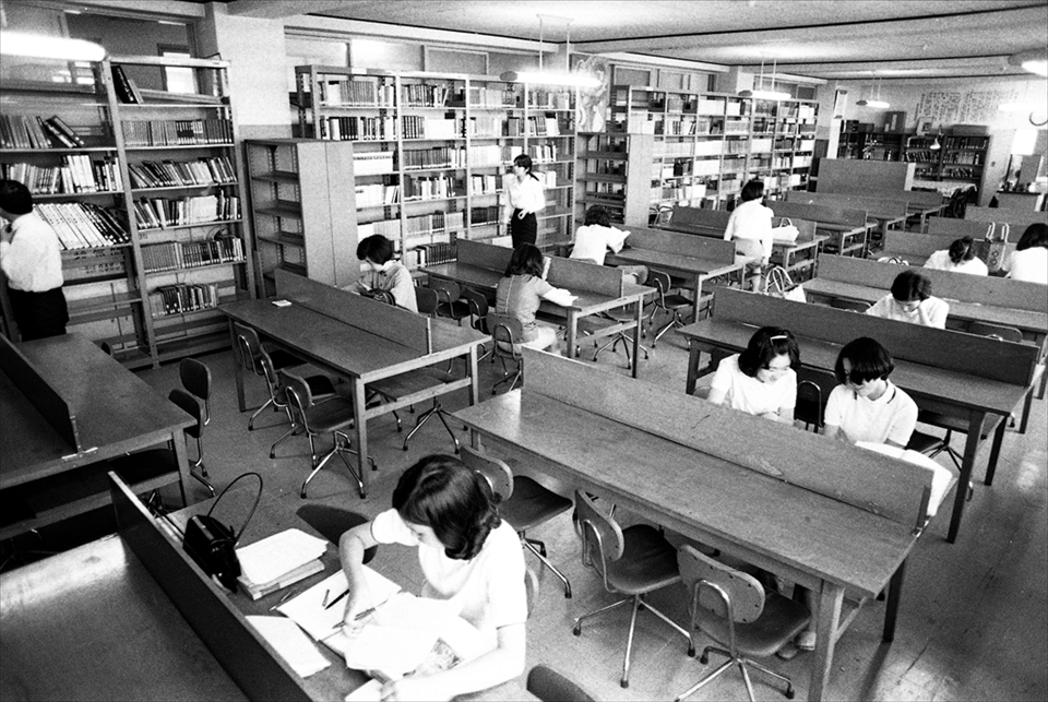 越谷 図書館内（1968年頃）