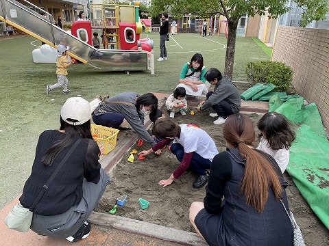 1025 ブログ園庭開放 (1).jpg