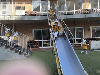 
                    
                      避難訓練　～消防署の方に協力いただきました～
                    
                    