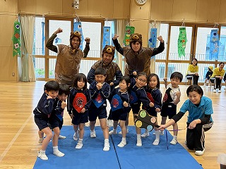 
                    
                      こどもの日を祝う会　～こいのぼりと一緒に！～	
                    
                    