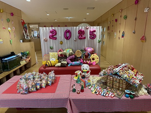 
                    
                      １２月生まれの誕生会～第２部～
                    
                    