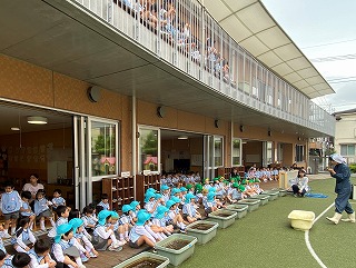 0512 ブログ田植え (2).jpg
