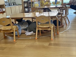
                    
                      避難訓練　～引き渡し訓練～
                    
                    