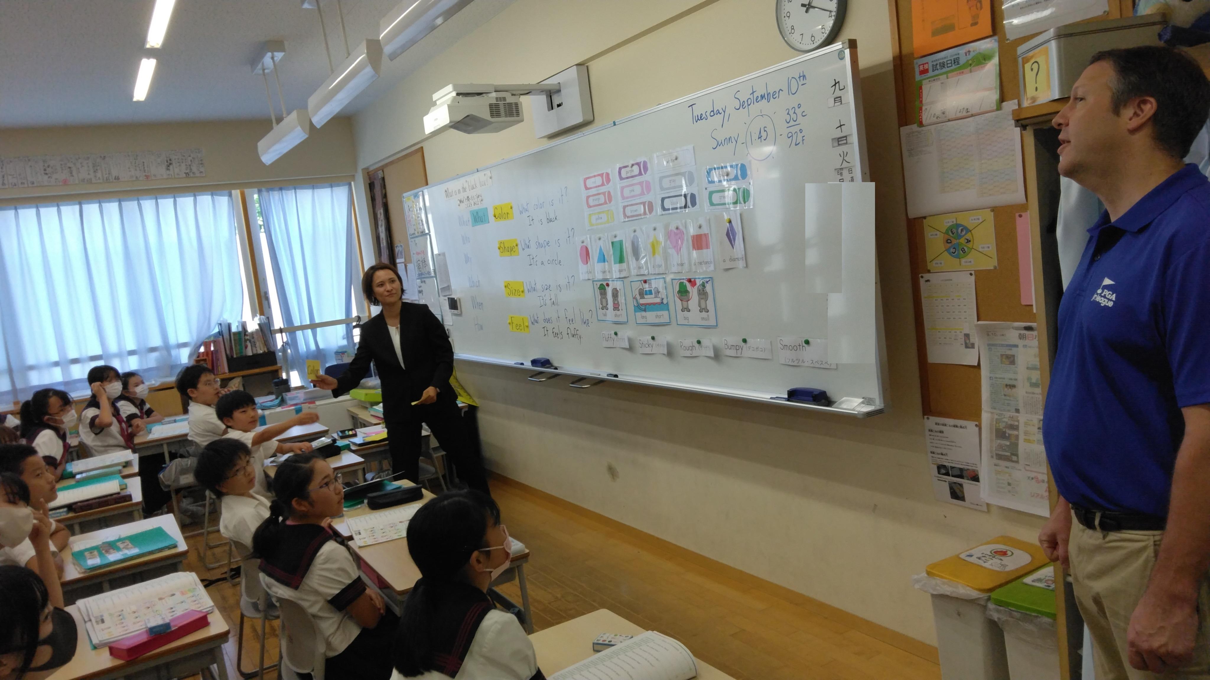 校内研究会・英語授業「What is in the black box?」