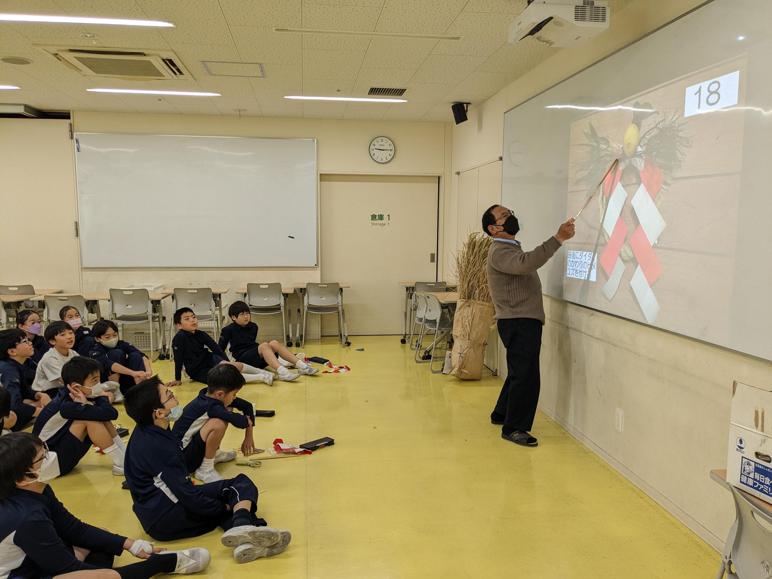 12月1８日　お正月玄関飾り